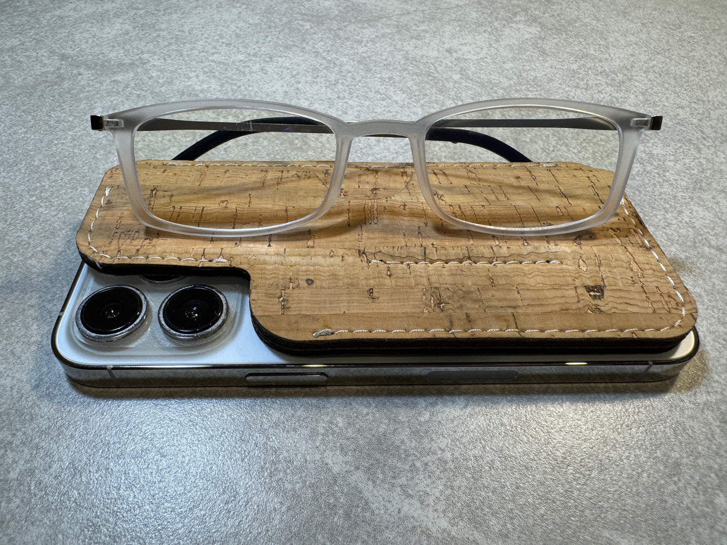 Apple MagSafe Reading Glasses Accessory for iPhone - Rustic Natural Cork Fabric